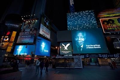Le parole di Nelson Mandela a Times Square