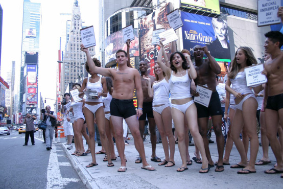 Tutti in mutande a Times Square