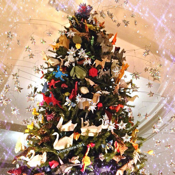 Immagini Di Natale New York.L Albero Di Natale Reso Magico Dagli Origami