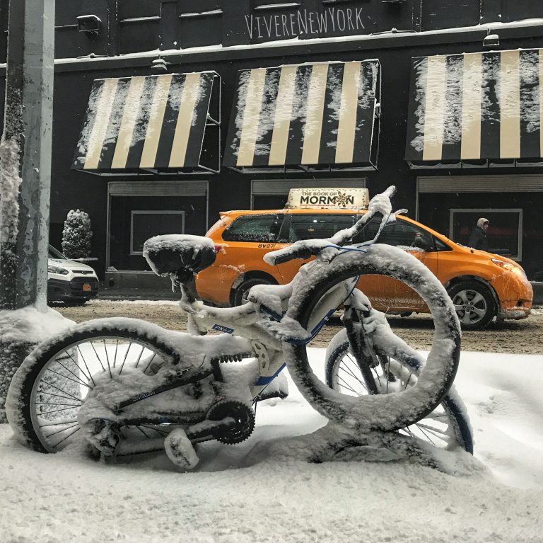 Bomb Cyclone: la tempesta di neve a NY e la ricetta della cioccolata calda